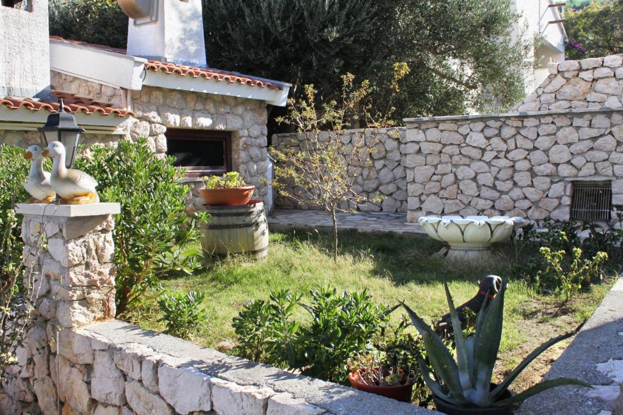 Apartments By The Sea Vinjerac, Zadar - 5811 Ngoại thất bức ảnh