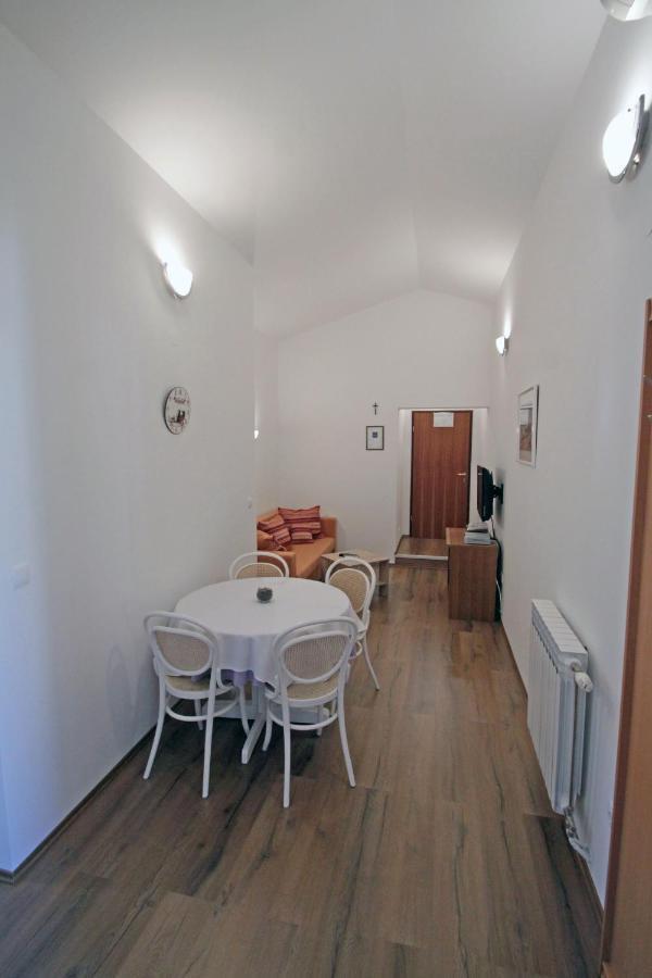 Apartments By The Sea Vinjerac, Zadar - 5811 Ngoại thất bức ảnh