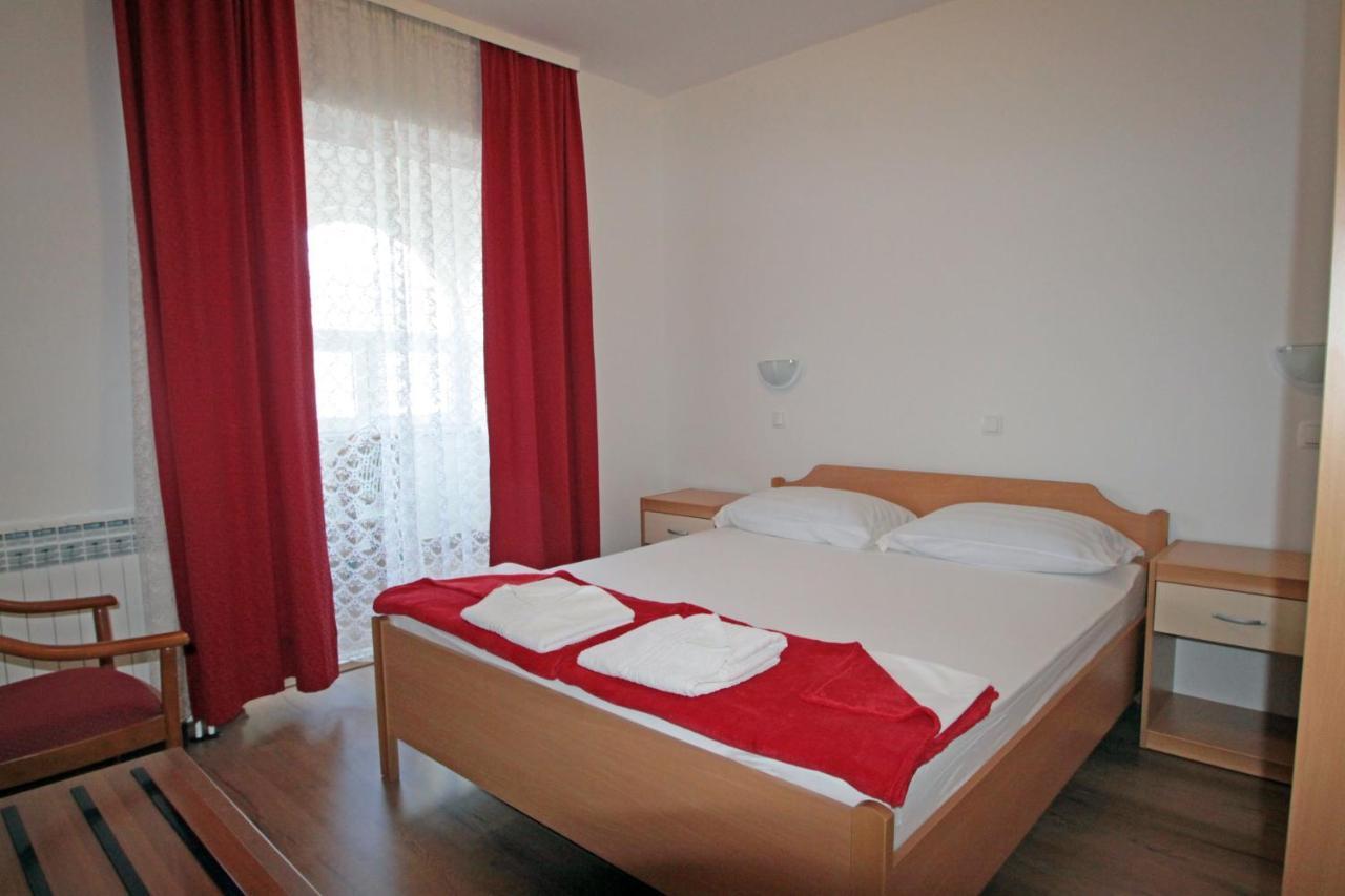 Apartments By The Sea Vinjerac, Zadar - 5811 Ngoại thất bức ảnh
