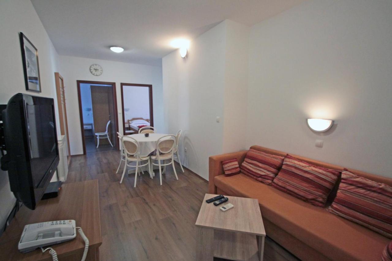 Apartments By The Sea Vinjerac, Zadar - 5811 Ngoại thất bức ảnh