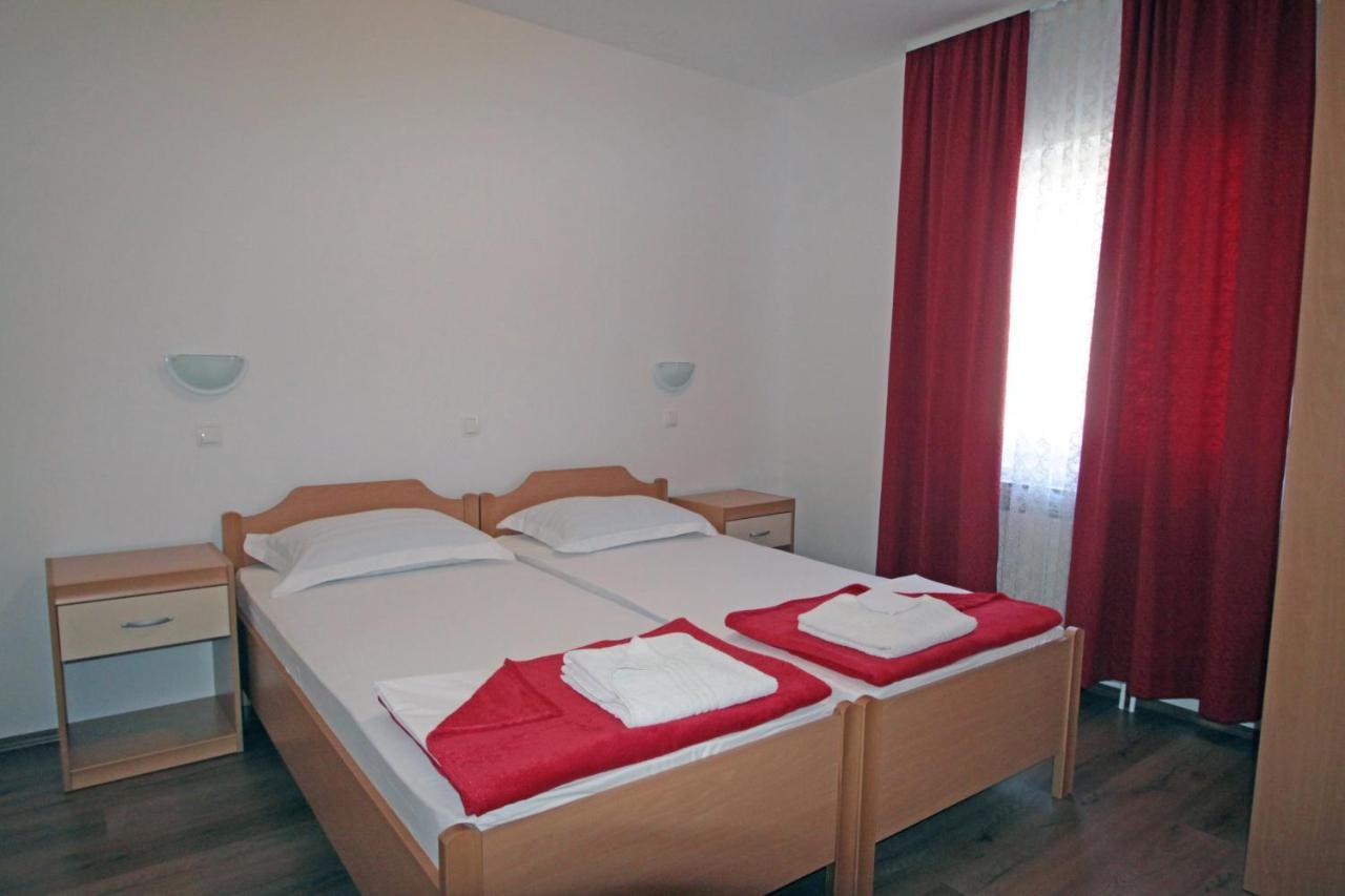 Apartments By The Sea Vinjerac, Zadar - 5811 Ngoại thất bức ảnh